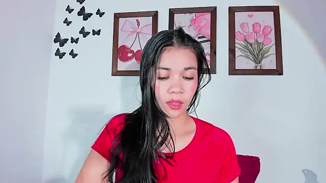 Emiily Parkerr online show from June 17, 2026, 8:10 pm
