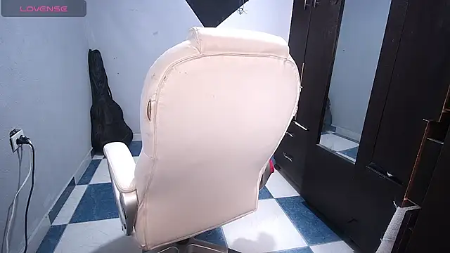 grace molly14 online show from March 18, 2025, 1:42 pm