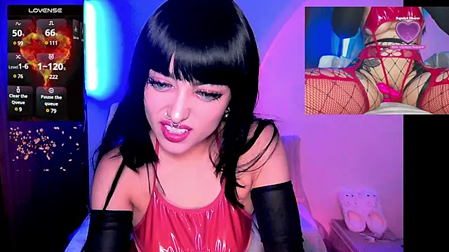 Snapshot of HollyDominic chatting on March 5, 2025, 5:08 pm HollyDominic online show from March 5, 2025, 5:08 pm