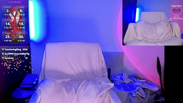 Snapshot of HollyDominic chatting on March 11, 2025, 6:19 pm HollyDominic online show from March 11, 2025, 6:19 pm