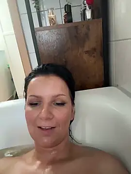 Snapshot of Off__Melonenmandy chatting on June 15, 2026, 2:19 pm Off Melonenmandy online show from June 15, 2026, 2:19 pm