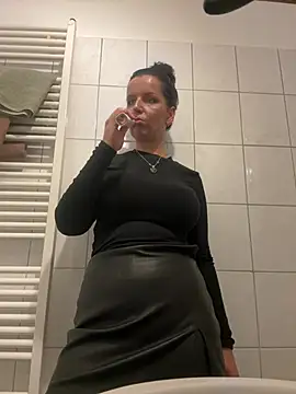 Snapshot of Off__Melonenmandy chatting on July 5, 2026, 1:45 am Off Melonenmandy online show from July 5, 2026, 1:45 am