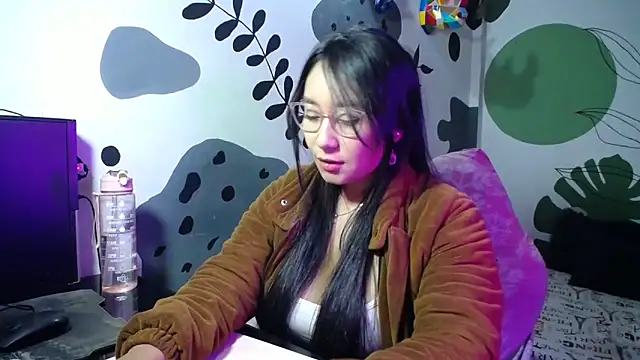Snapshot of Anny_Angelic chatting on June 21, 2026, 4:04 am Anny Angelic online show from June 21, 2026, 4:04 am