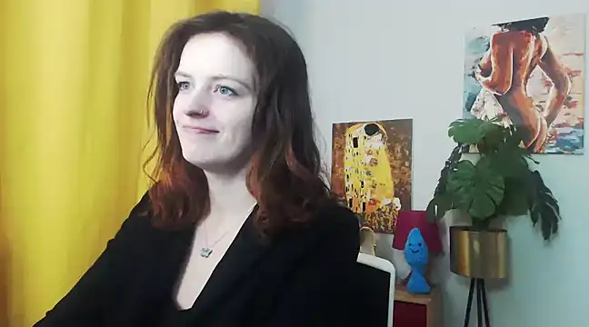 juicyNadine online show from December 17, 2024, 6:24 am