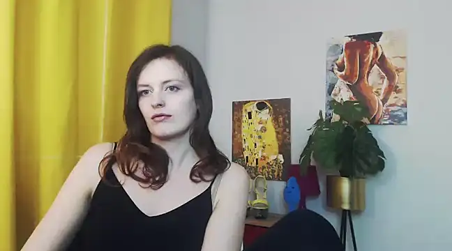 juicyNadine online show from February 3, 2025, 9:30 am