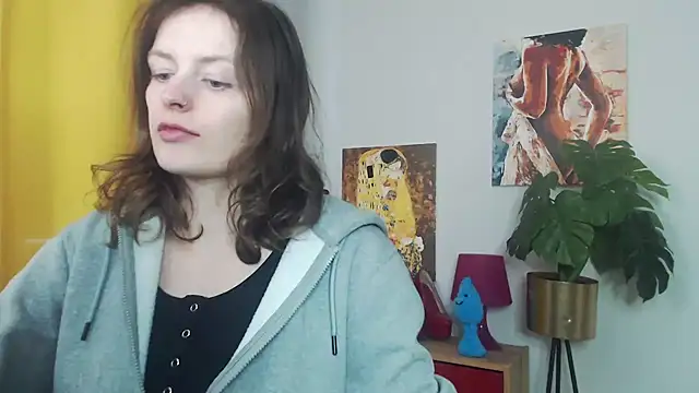 juicyNadine online show from November 16, 2025, 7:25 am