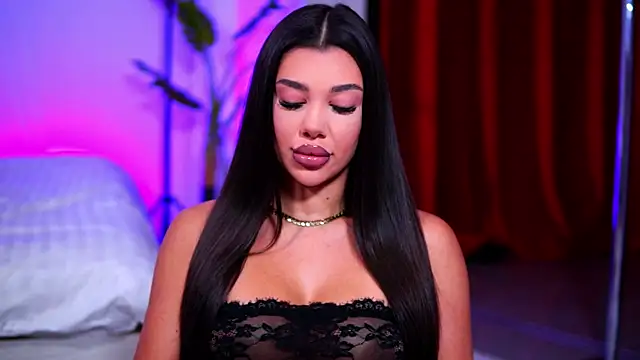 Snapshot of NatyDesiree chatting on November 2, 2025, 10:17 am NatyDesiree online show from November 2, 2025, 10:17 am