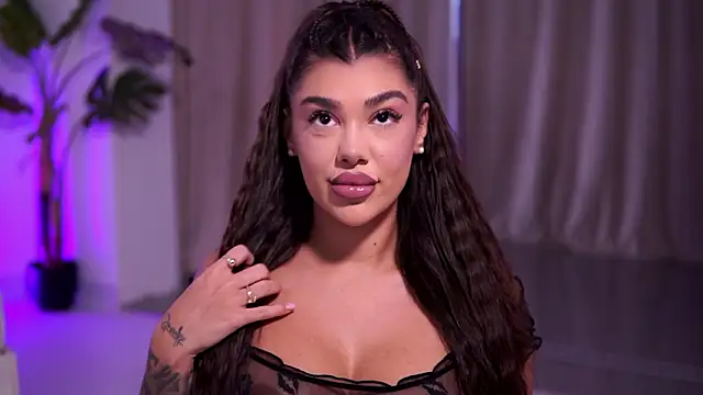 NatyDesiree online show from February 23, 2026, 8:28 pm