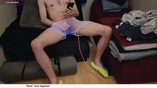 pantslesstraveler plt online show from February 24, 2025, 12:16 pm