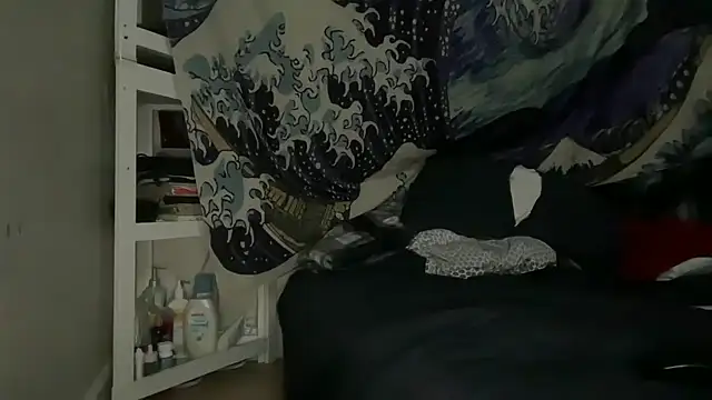 Snapshot of pantslesstraveler_plt chatting on January 13, 2026, 11:37 am pantslesstraveler plt online show from January 13, 2026, 11:37 am