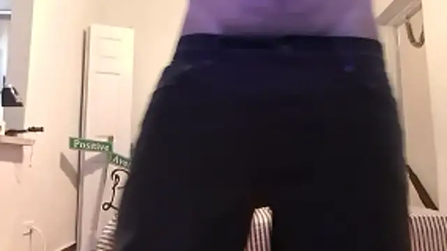 Snapshot of pantslesstraveler_plt chatting on June 14, 2026, 9:06 pm pantslesstraveler plt online show from June 14, 2026, 9:06 pm