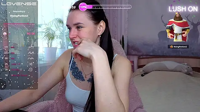 Snapshot of Bella__Swoon chatting on April 16, 2026, 6:25 am Bella Swoon online show from April 16, 2026, 6:25 am