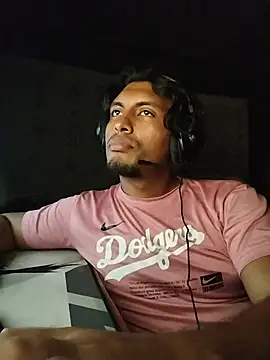 Snapshot of Khada4Jhin chatting on June 12, 2026, 5:06 am Khada4Jhin online show from June 12, 2026, 5:06 am
