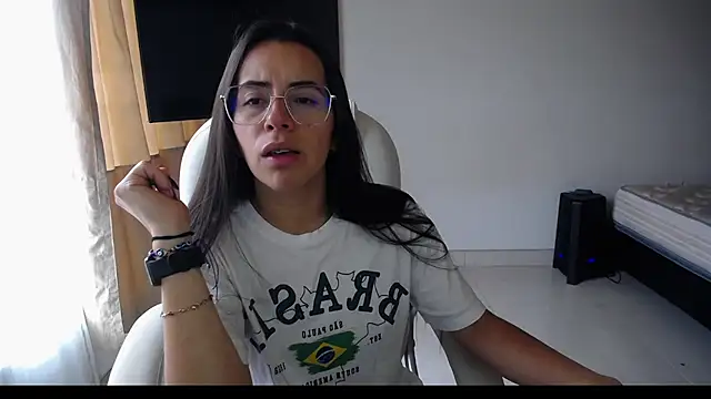 Snapshot of Mariam_Gomezxxx chatting on March 5, 2025, 6:34 pm Mariam Gomezxxx online show from March 5, 2025, 6:34 pm