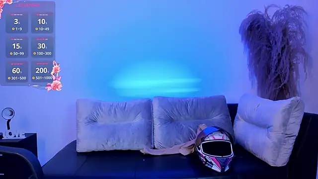 paulina sweett  online show from September 9, 2025, 12:05 pm