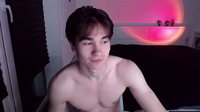 MarkusDean online show from September 15, 2025, 3:12 pm