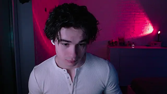 MarkusDean online show from April 12, 2026, 4:12 pm