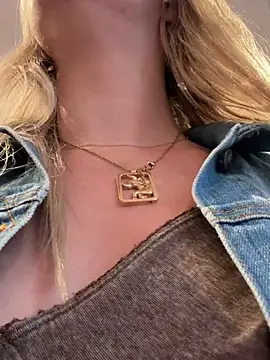 lexi luv online show from March 7, 2025, 11:05 pm