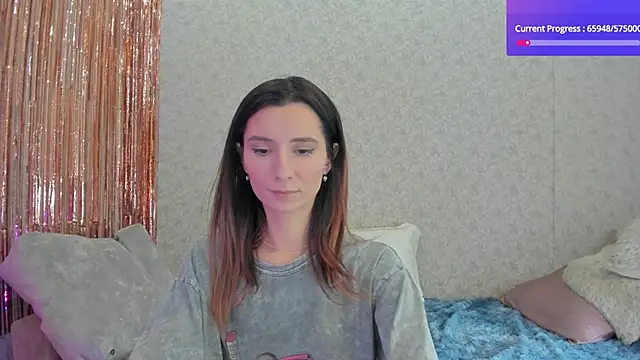 crystalnut online show from January 26, 2025, 6:17 am