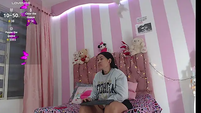 Snapshot of zaleya_mateus chatting on November 28, 2025, 11:02 am zaleya mateus online show from November 28, 2025, 11:02 am