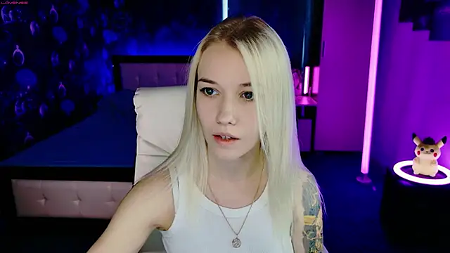 ShhhO O online show from November 22, 2025, 10:14 am