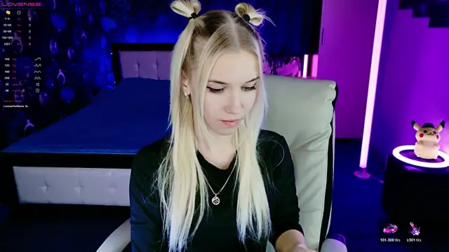 ShhhO O online show from December 1, 2025, 4:56 pm