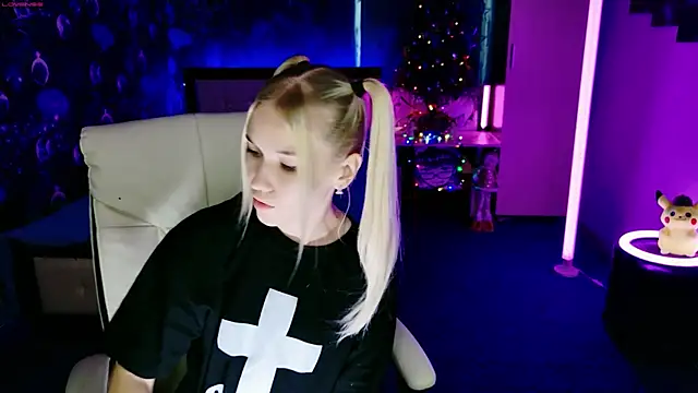 ShhhO O online show from December 21, 2025, 9:16 am