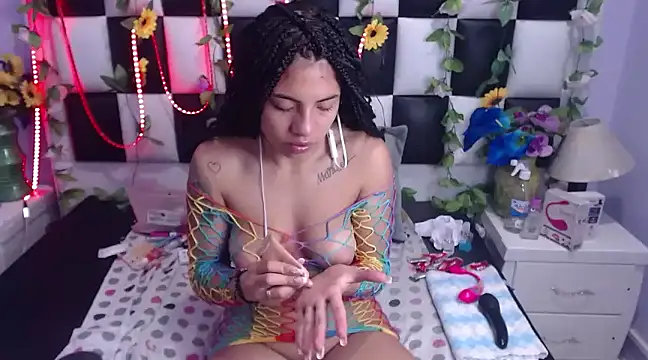 arianaa tompsoon online show from December 21, 2024, 2:52 am