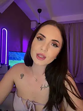 AvaGianna online show from January 17, 2025, 7:38 pm