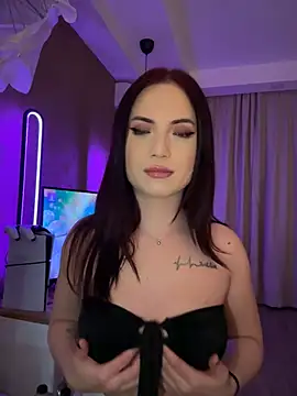 AvaGianna online show from February 12, 2025, 5:16 pm