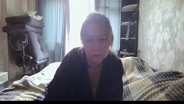 Snapshot of WindChristy chatting on August 7, 2026, 10:39 am WindChristy online show from August 7, 2026, 10:39 am