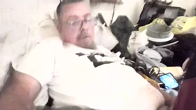 samnmike online show from April 28, 2026, 12:31 am