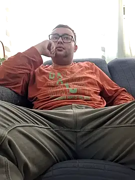 Javier bear online show from December 2, 2025, 1:50 pm