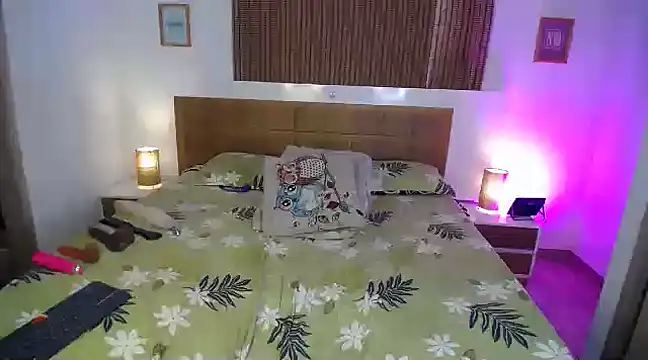 ShanonLe online show from February 12, 2025, 8:07 pm