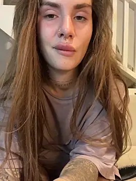 EmiliaCatalina online show from December 24, 2024, 2:10 am