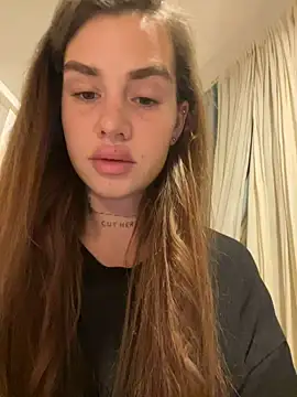 EmiliaCatalina online show from February 22, 2025, 3:01 am