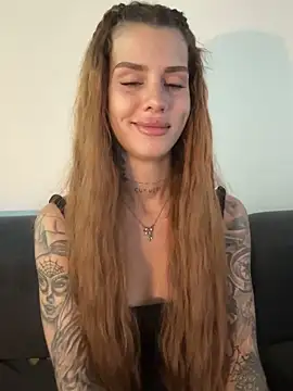 EmiliaCatalina online show from May 31, 2026, 9:27 pm