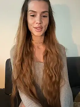 EmiliaCatalina online show from July 4, 2026, 8:37 pm