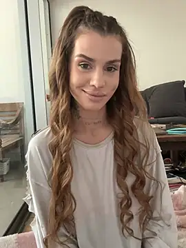 EmiliaCatalina online show from July 25, 2026, 5:54 pm
