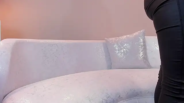 missmegann online show from February 27, 2025, 4:32 pm