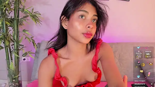 Snapshot of cinnamon_kyla chatting on February 1, 2025, 10:02 pm cinnamon kyla online show from February 1, 2025, 10:02 pm