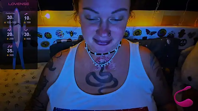 EllieOz online show from January 14, 2025, 9:09 pm