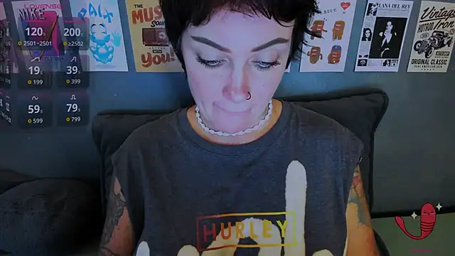 EllieOz online show from July 25, 2026, 6:16 pm