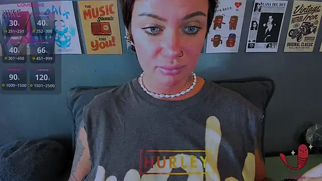 EllieOz online show from July 28, 2026, 2:57 pm