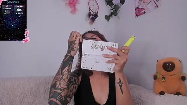 Violette-Ramirez01 online show from March 7, 2025, 9:59 pm