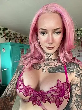 Stella-Kink online show from May 29, 2026, 10:24 am