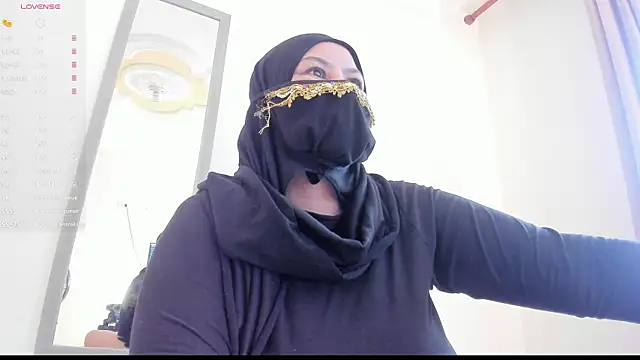 Amina hafsa online show from March 31, 2026, 8:09 pm