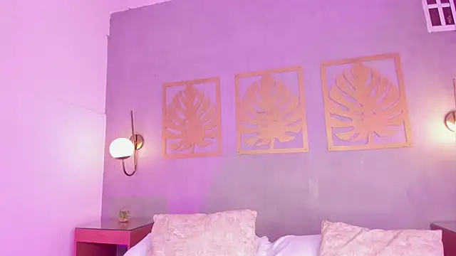 majo rosse  online show from March 26, 2026, 7:19 pm