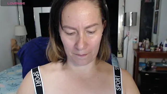 Snapshot of CATRINA-83 chatting on April 16, 2026, 11:40 pm CATRINA-83 online show from April 16, 2026, 11:40 pm