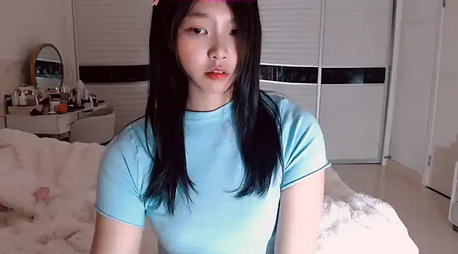 -Lucky Girl online show from January 24, 2025, 2:08 pm